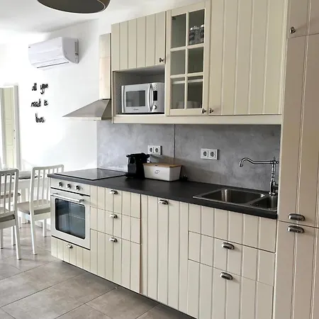 Olive Place 2 Apartment Tisno